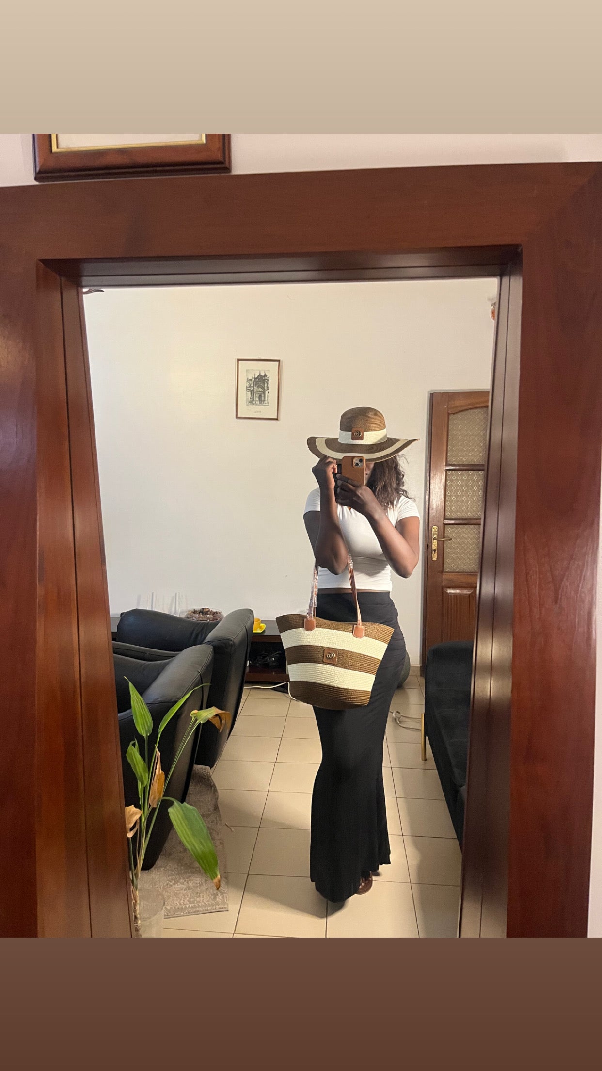 Sac et chapeau de plage Gucci